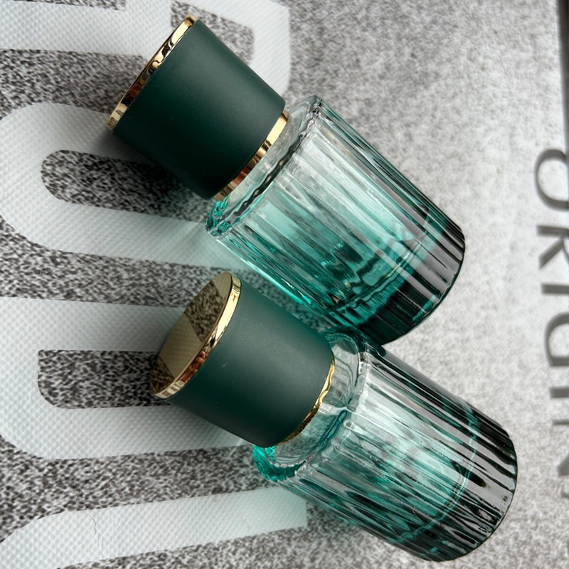 Szklana butelka na perfumy z a – Perfume Imperium Fragrance World recenzja i cena